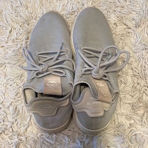 Pharrell williams shoes size 7.5